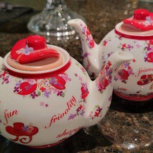 Pink Chintz Teapot Red Hat Society Cardew Design Porcelain 2004 Betty RHS10013